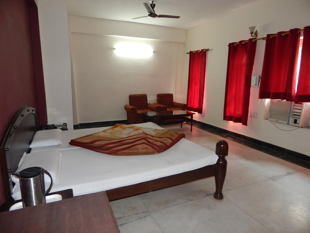 Hotel Chitra Heritage Haridwār Quarto foto